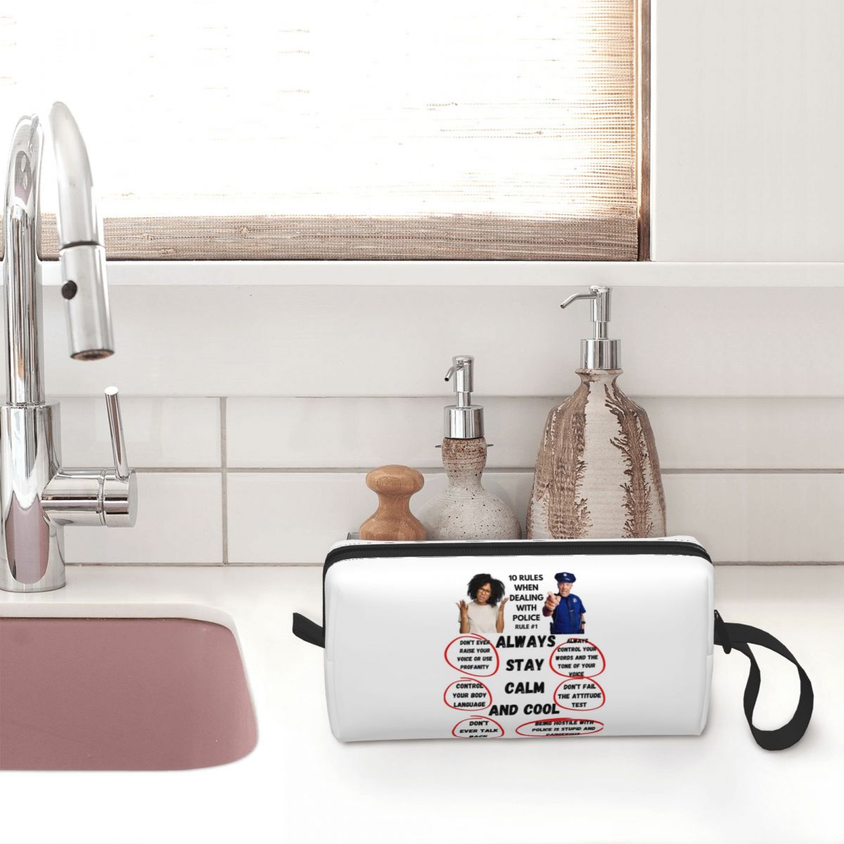 ルール # 警察官との接合時用メイクアップバッグ、化粧品オー - Beauty Makeup Deals のレビューと価格