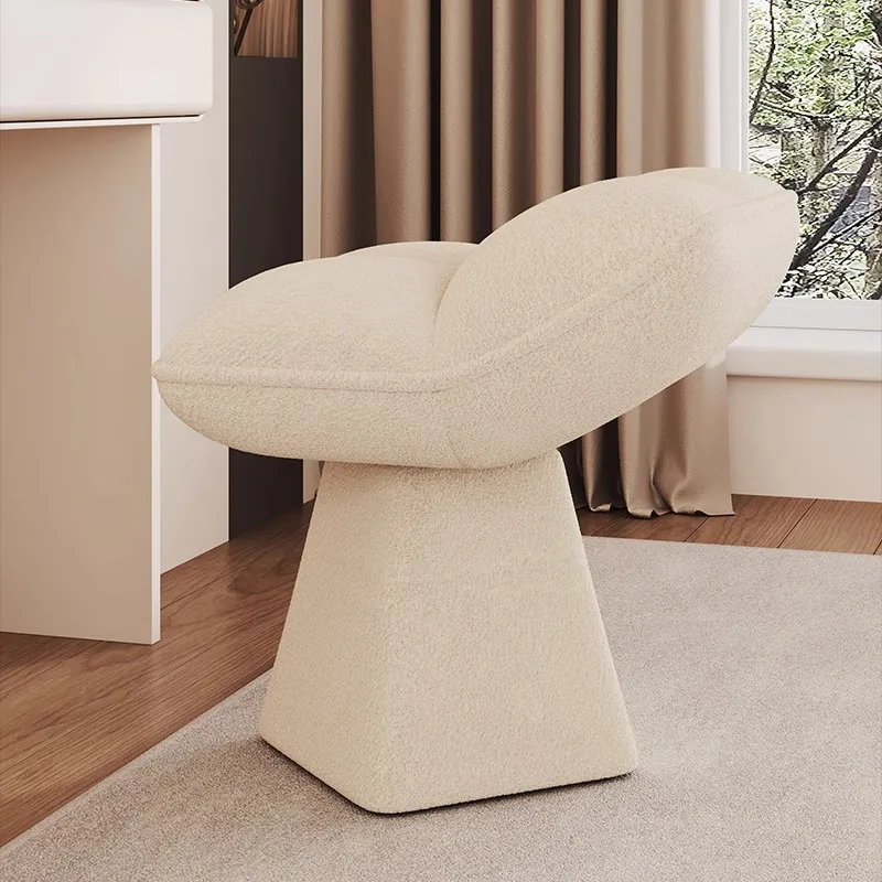 クリエイティブなドレッシングテーブルメイクアップスツール、リ - Beauty Makeup Chair のレビューと価格
