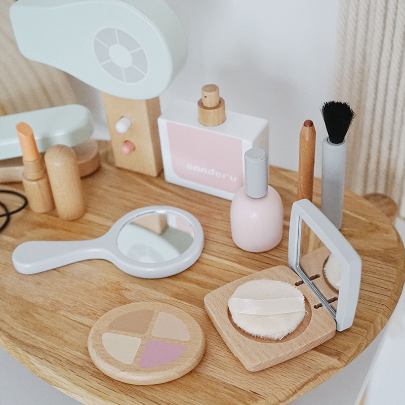 新しい子供用木製シミュレーションメイクアップおもちゃセット、 - Beauty Makeup Gift Sets のレビューと価格