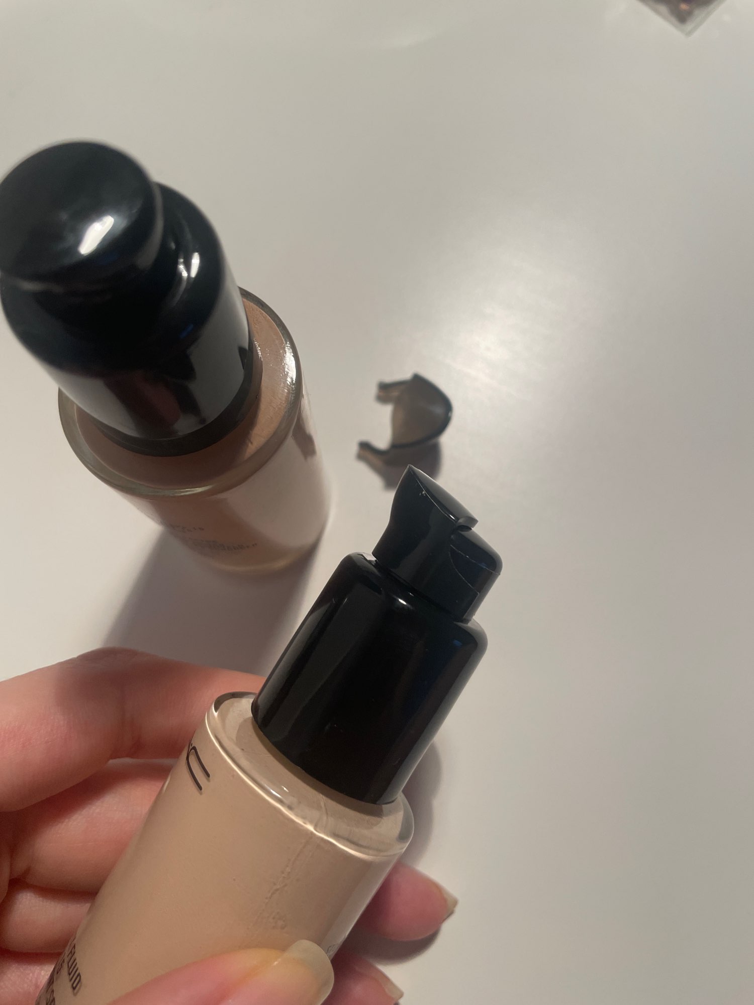 1Pc ディスペンサーポンププレスリキッドファンデーション  - Beauty Makeup Vanity のレビューと価格